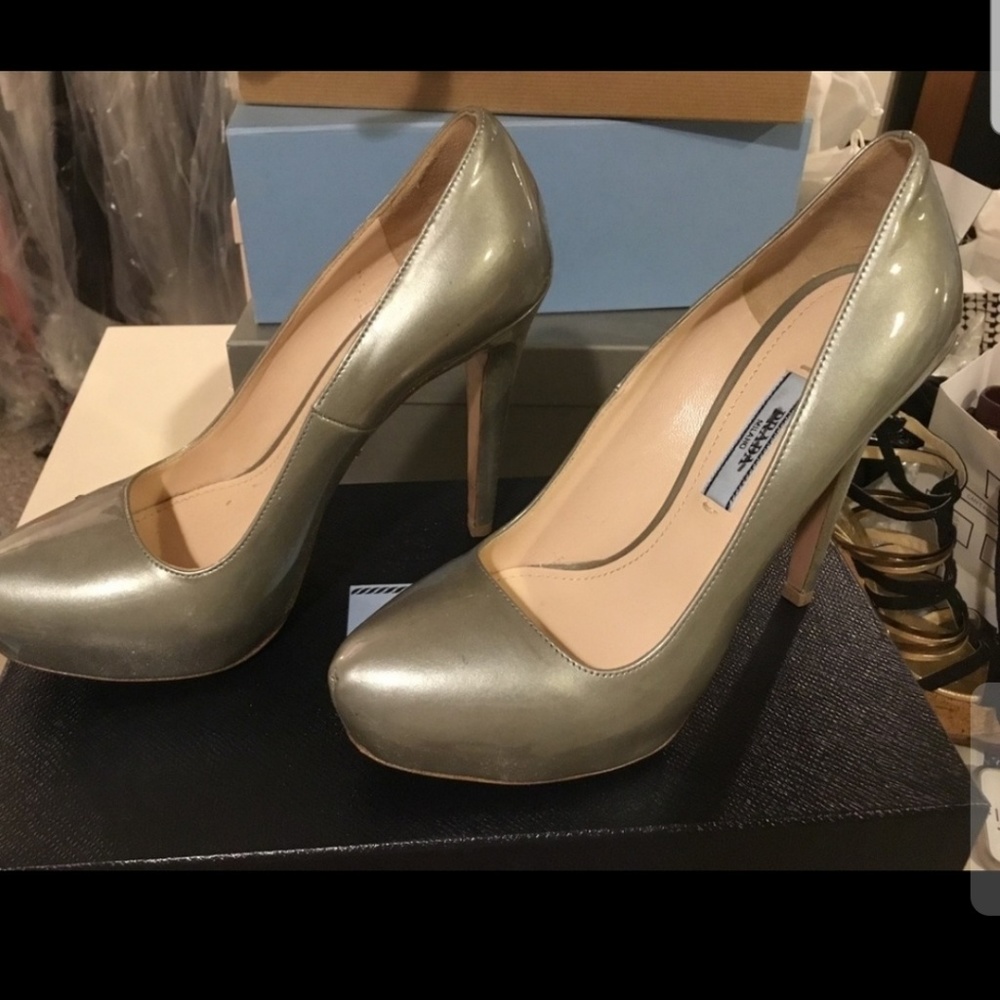 Prada 👠 - Picture 2 of 4